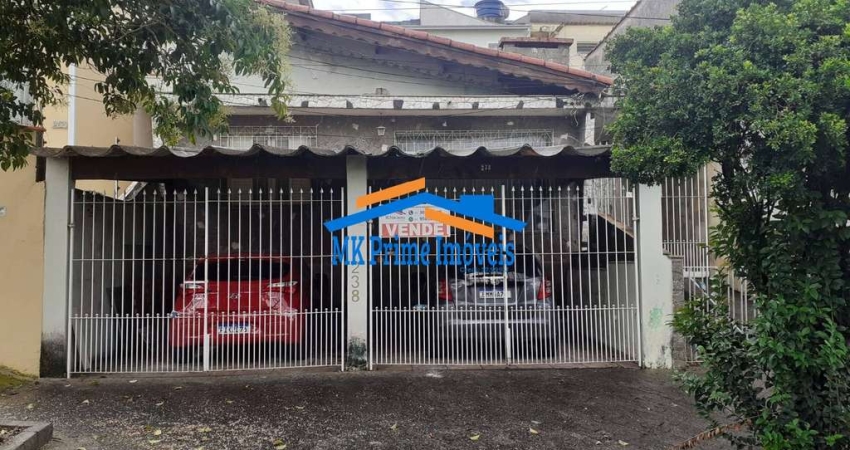 Excelente Terreno com 250m² e 3 Casas Antigas - Bela Vista.