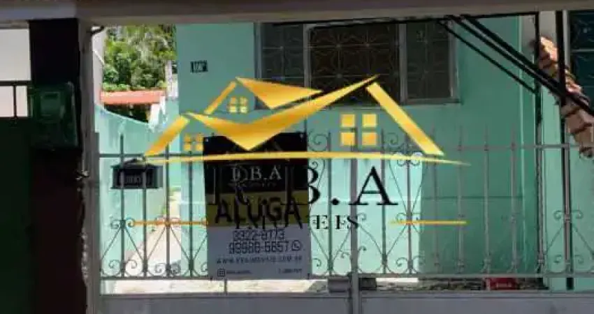 Casa com 2 quartos para alugar na Rua Papari, Bento Ribeiro, Rio de Janeiro
