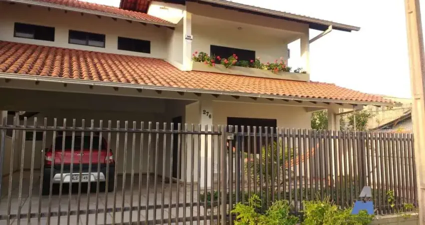 Casa com 4 quartos à venda na Rua Manaus, 276, Praia da Saudade, São Francisco do Sul