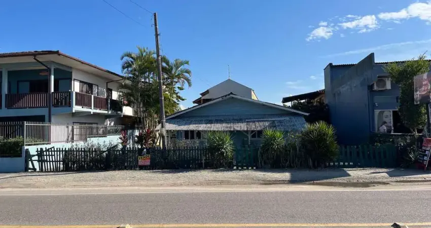 Terreno à venda na Av Duque de Caxias, Ubatuba, São Francisco do Sul