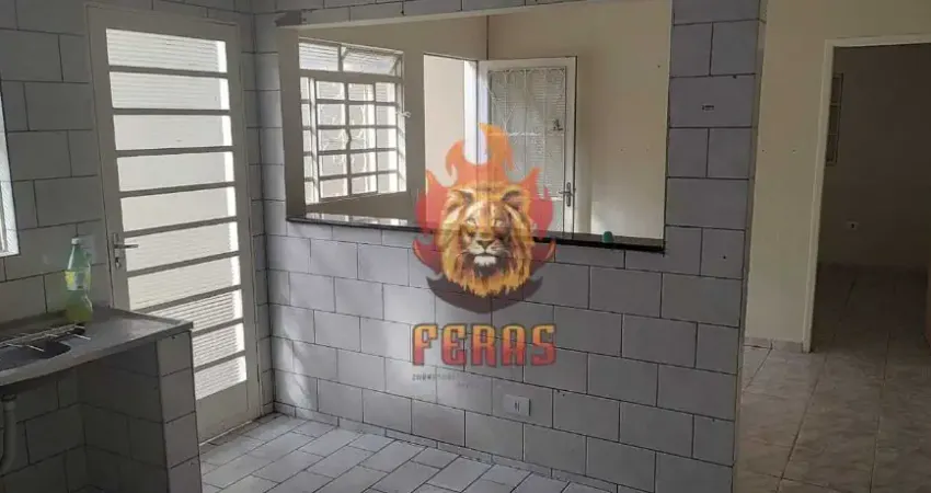 Casa Térrea à Venda de 2 Dormitórios com Churrasqueira na Zona Norte de Sorocaba/SP