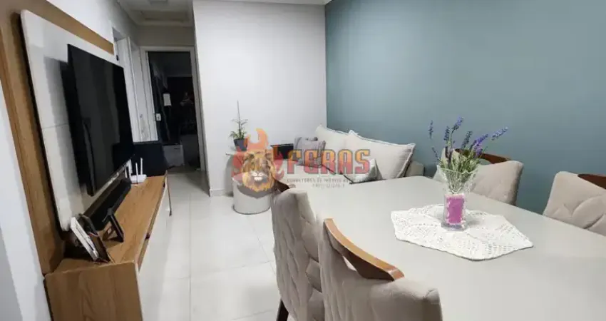 Excelente oportunidade para quem busca conforto, segurança e qualidade de vida em condomínio fechado. Localizada no bairro Ipatinga na Zona Oeste, esta casa possui aproximadamente 70m² de área constr