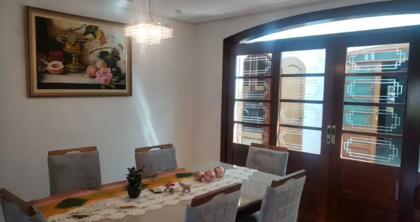 Lindo Sobrado com 05 Dormitórios  Sendo 02 Suíte e  05 banheiros à Venda, 536 m²  no Bairro  Parque Espacial em São Bernardo do Campo - SP
