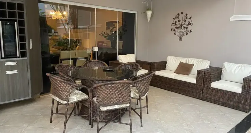 Lindo sobrado de 270m² de  área construída e terreno 360m2 à venda no excelente condomínio fechado  amstaldem  em indaiatuba- sp.