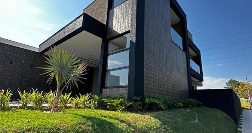 Lindo Sobrado em Condomínio Fechado, de 225m², de Área Construída, e Terreno de 280m²,  no Condomínio Sun Lake em Sorocaba - SP.