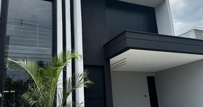 Linda Casa Térrea em Condomínio Fechado, de 200m², de Área Construída, e Terreno de 250m², no Condomínio Le France em Sorocaba - SP.