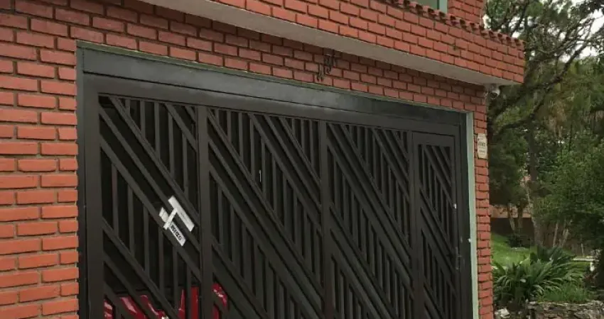 Lindo Sobrado com 02 Dormitórios  à Venda,  166m² no Bairro Dos Casas em São Bernardo do Campo - SP
