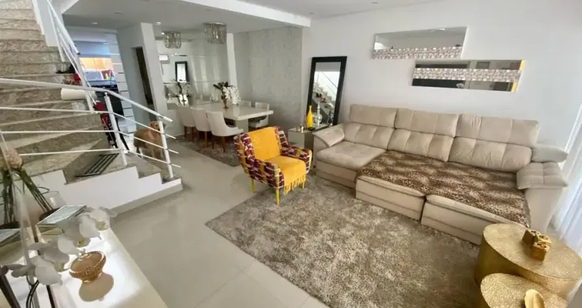 Lindo Sobrado com 03 Dormitórios sendo 03 Suítes  à Venda,  178m² no Bairro  Assunção  em São Bernardo do Campo - SP