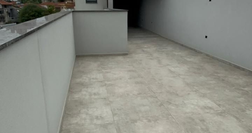 Linda Cobertura á venda de 110m² com 02 Dormitórios Sendo 01 Suíte, na Vila  Alice - Santo André - SP.