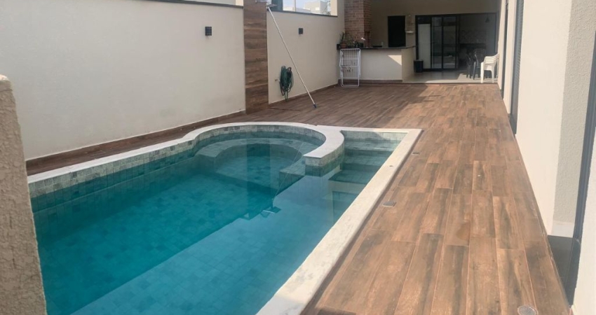 Lindo Sobrado de 250m²  de Área Construída, e Terreno de 306m2,à venda no excelente Condomínio Fechado Piemonte em Indaiatuba- SP.