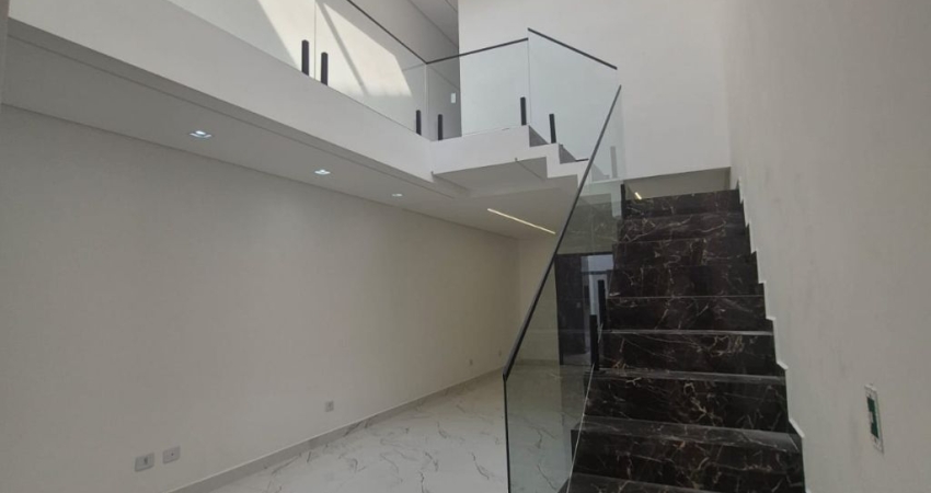 Lindo Sobrado de 135m² de Área Construída, com 03 dormitório Sendo 03 Suítes, no  Bela Vista - Santo André
