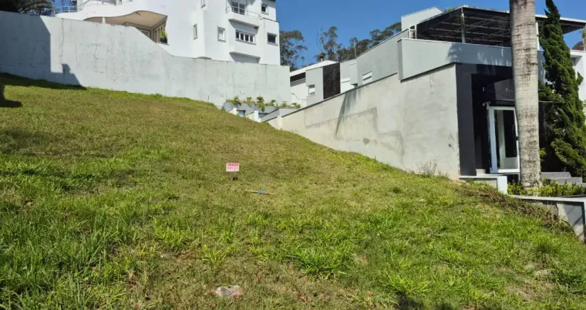 Ótimo Terreno no Condomínio Swiss Park,  Alto Padrão á venda Com  14x35 = 479m², Pronto para Construir, no Bairro Terra Nova em São Bernardo do Campo - SP.