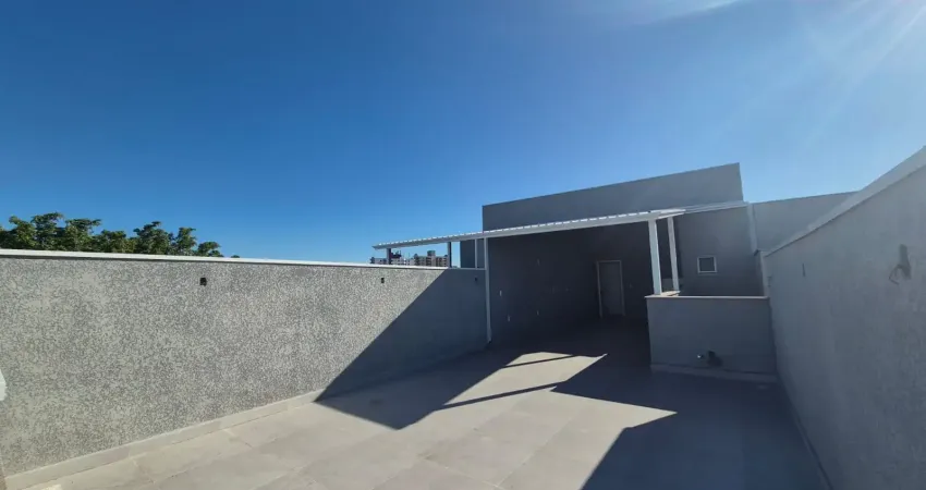 Linda cobertura à venda com 130m² de área construída, no bairro vila américa - santo andré - sp.