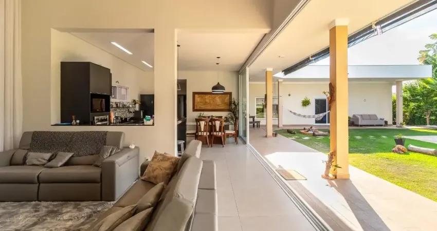 Linda casa térrea de 180m² de área construída e terreno de 300m², à venda no condomínio residencial vale do lago em sorocaba - sp.