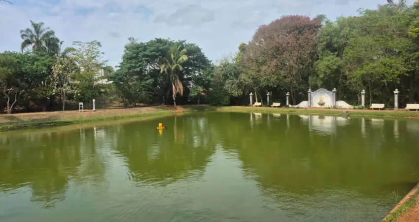 Linda casa térrea em condomínio fechado portal das estrelas, com 358m² de área construída em boituva - sp.