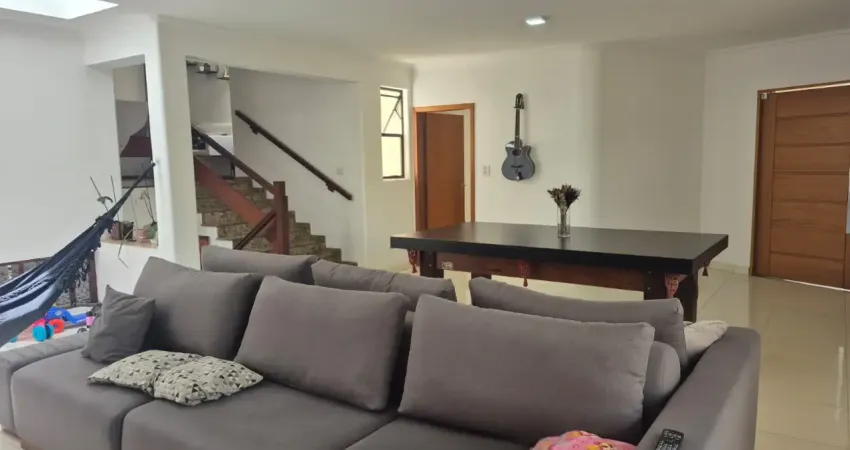 Lindo sobrado à venda com 281m² de área construída, terreno de 300m², no bairro vila euro - são bernardo do campo - sp.