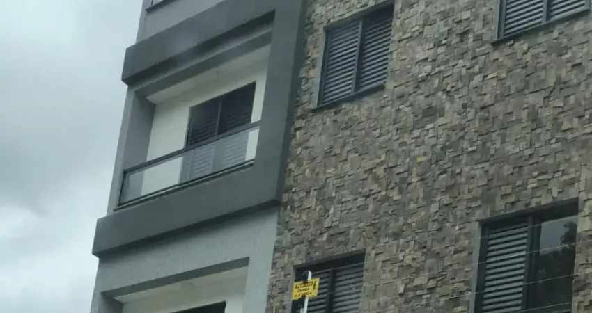 Linda cobertura à venda com 108m² de área construída, no bairro vila são pedro em santo andré - sp.