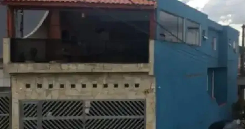 Sobrado com Edícula à venda com 205m² de Área Construída, terreno de 121m², no bairro Dos Casas - São Bernardo do Campo - SP.