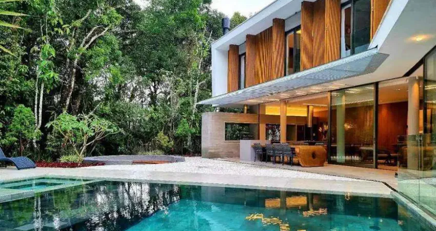 Casa Térrea á venda de 580m² com 05 Dormitórios em Riviera - Bertioga.