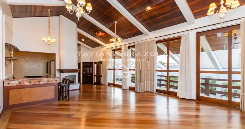 Casa de Alto Padrão no Centro de São José dos Pinhais – 460m², 4 suítes, salão de festas, terreno de 1.277m²