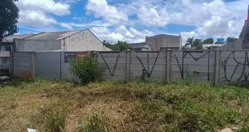 Imóvel para venda tem 770 metros quadrados em Boqueirão - Curitiba - PR