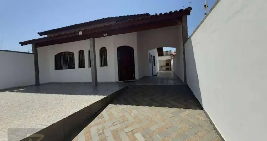 Casa com 3 dormitórios à venda, 180 m² por R$ 480.000,00 - Estância São José - Peruíbe/SP