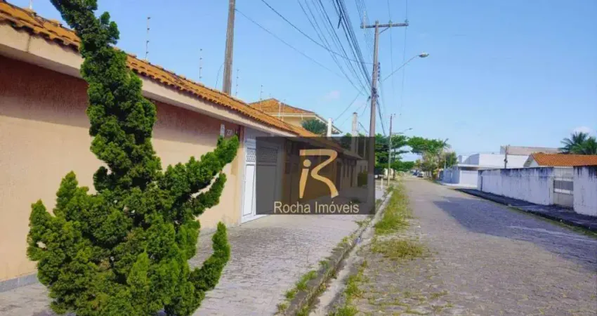 Casa com 3 dormitórios à venda, 256 m² por R$ 595.000,00 - Balneário Florida - Peruíbe/SP