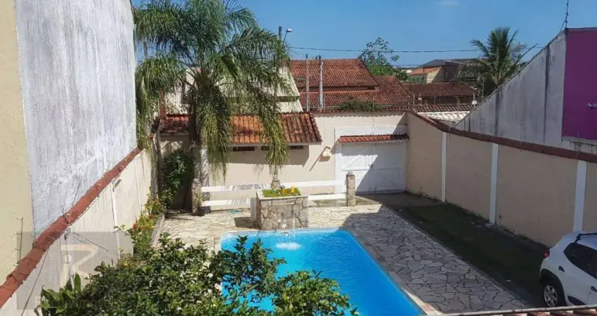 Casa com 2 dormitórios à venda, 50 m² por R$ 380.000,00 - Estância Balneária Belmira Novaes - Peruíbe/SP