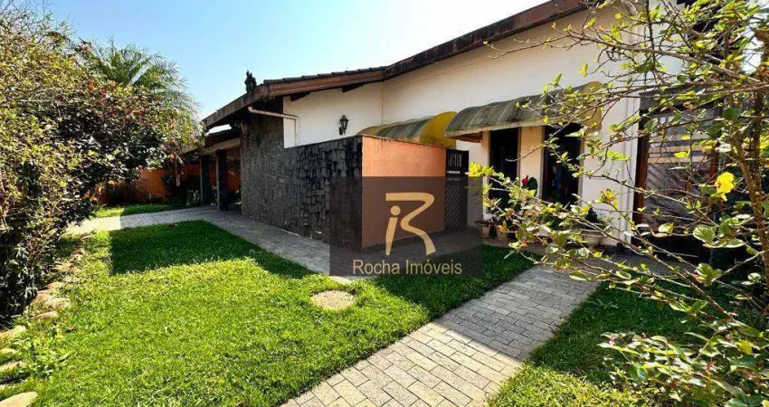 Casa com 3 dormitórios à venda, 190 m² por R$ 700.000,00 - Parque Balneário Oásis - Peruíbe/SP