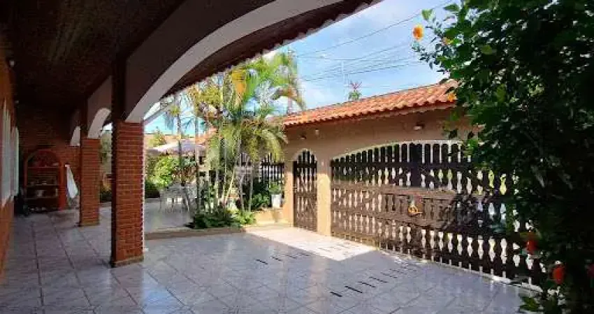 Casa à venda, 209 m² por R$ 570.000,00 - Belmira Novaes - Peruíbe/SP