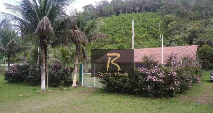 Sítio com 3 dormitórios à venda, 1331000 m² por R$ 1.200.000,00 - Braço Grande - Miracatu/SP