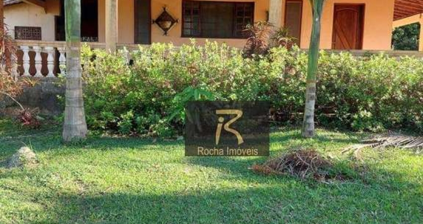 Chácara com 3 dormitórios, 450000 m² - venda por R$ 350.000,00 ou aluguel por R$ 3.800,00/mês - Iguape - Iguape/SP
