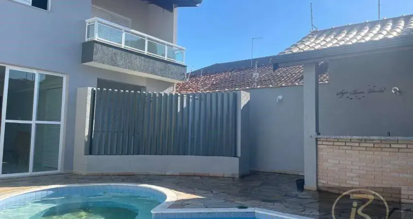 Sobrado a 600m da Praiacom 3 dormitórios à venda, 165 m² por R$ 750.000 - Parque Balneário Oásis - Peruíbe/SP