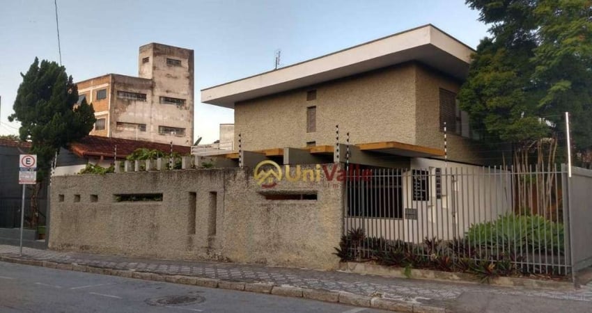 Casa com 3 dormitórios à venda, 226 m² por R$ 800.000,00 - Esplanada Independência - Taubaté/SP