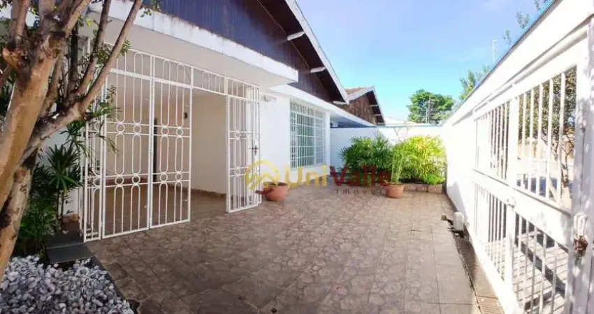 Casa com 3 dormitórios à venda, 157 m² por R$ 600.000 - Jardim Santa Clara - Taubaté/SP
