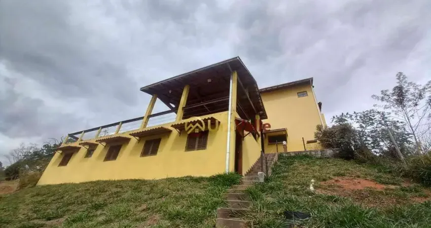Chácara com 2 dormitórios à venda, 2700 m² por R$ 610.000,00 - Piracangaguá - Taubaté/SP