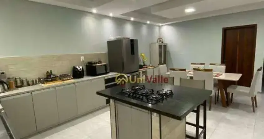 Casa com 3 dormitórios à venda, 215 m² por R$ 640.000 - Parque São Cristóvão - Taubaté/SP