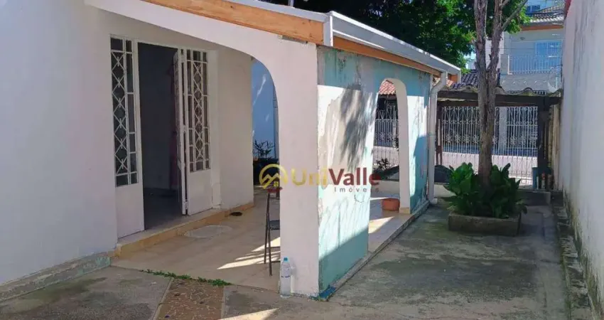 Casa com 3 dormitórios à venda, 170 m² por R$ 720.000,00 - Jardim Santa Cruz - Taubaté/SP