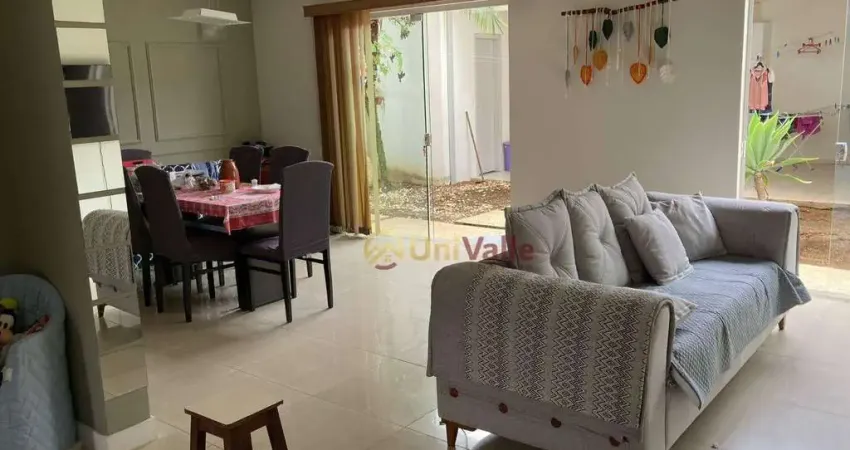 Casa com 3 dormitórios para alugar, 200 m² por R$ 7.212/mês - Campos do Conde I - Tremembé/SP