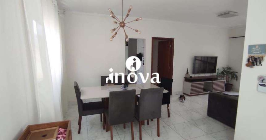 Casa à venda, 3 quartos, 2 suítes, 2 vagas, Dom Eduardo - Jardim - Uberaba/MG