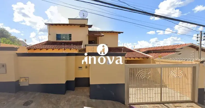 Casa à venda, 5 quartos, 3 suítes, 4 vagas, Maria Helena - Vila - Uberaba/MG
