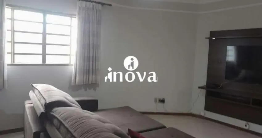 Casa com 3 quartos à venda no Abadia, Uberaba 