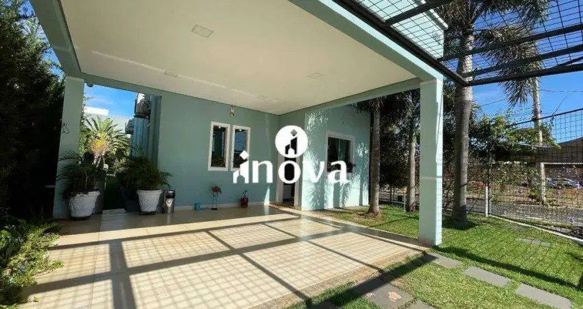 Casa à venda, bairro Laranjeiras