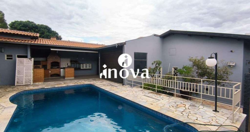 Casa com 4 quartos para alugar no Parque do Mirante, Uberaba 