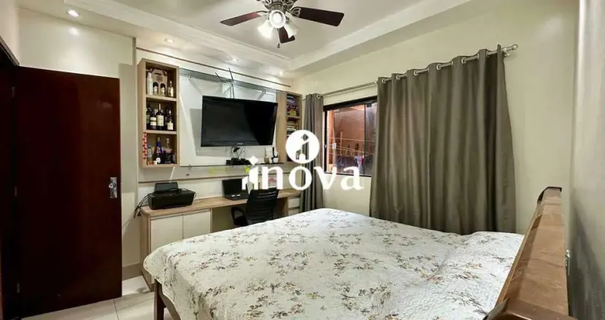 Casa com 4 quartos à venda no Jardim Espírito Santo, Uberaba 