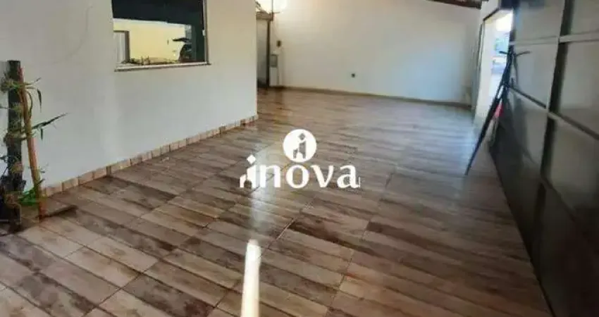 Casa com 3 quartos à venda no Jardim Espanha, Uberaba