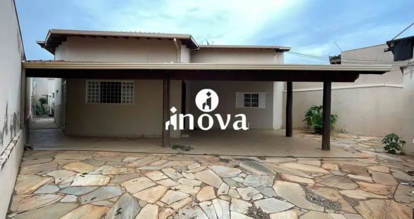 Casa com 3 quartos para alugar no Jardim São Bento, Uberaba 