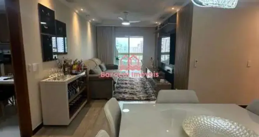 Apartamento à Venda em Vila Tupi, Praia Grande - SP