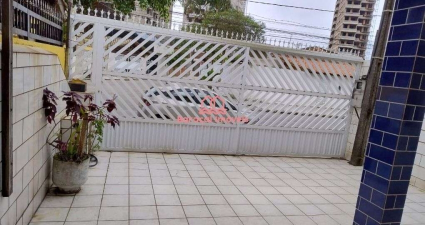 Casa à Venda em Mirim, Praia Grande - SP