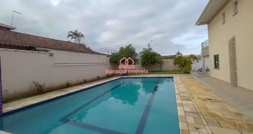 Sobrado 4 com quartos à Venda em Solemar, Praia Grande - SP